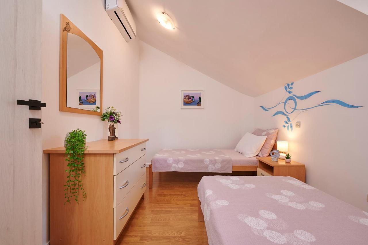 Apartment Ana-Marija Trogir Bagian luar foto