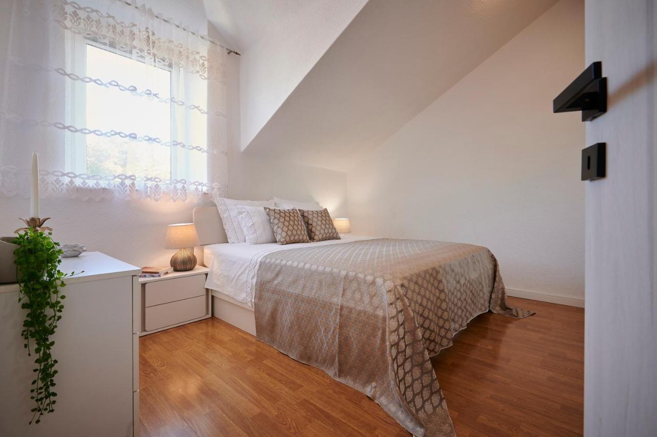 Apartment Ana-Marija Trogir Bagian luar foto